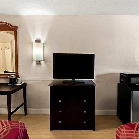 Bellmawr Economy Inn Bellmawr-Philadelphia Area Экстерьер фото